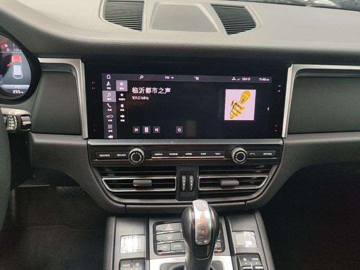 2018 Macan 2.0T photo 8
