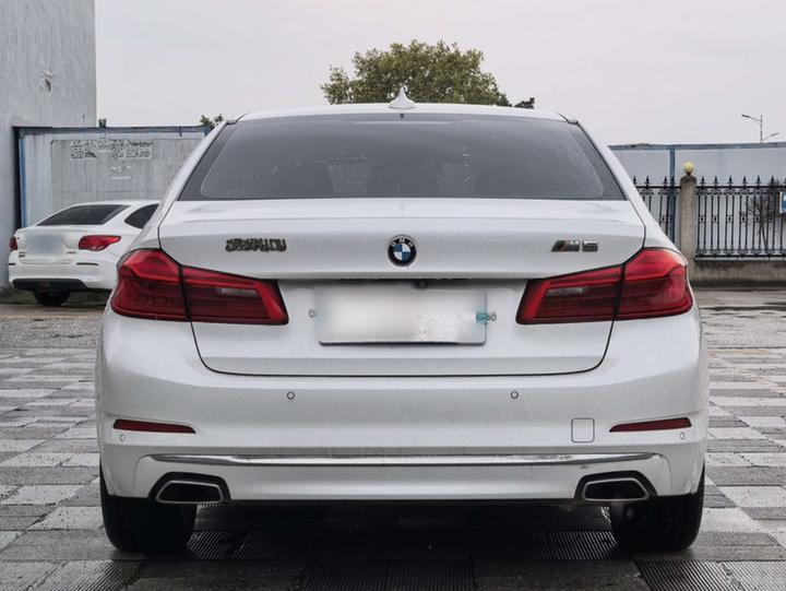 5 Series 2019 525Li Luxury photo 5