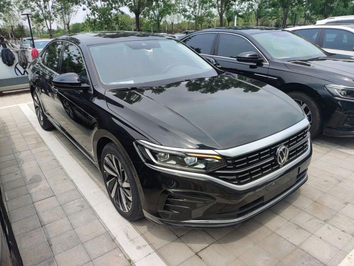 Passat 2022 330TSI Luxury photo 3