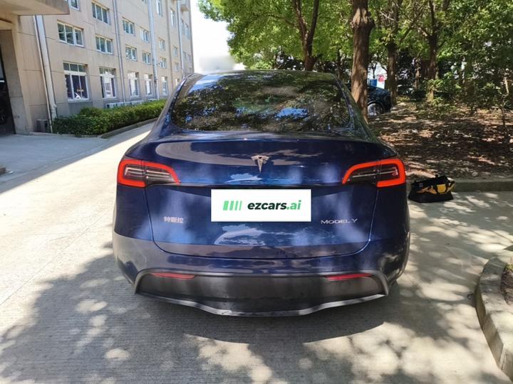 Model Y 2022 Facelift RWD photo 3
