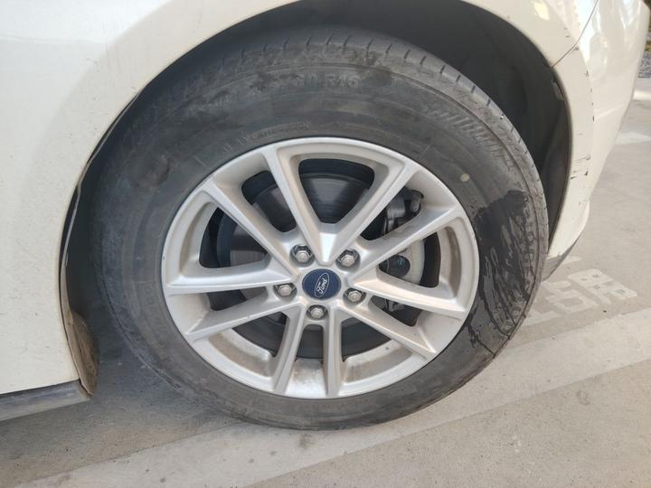 Focus 2015 Hatchback 1.6L AT photo 8