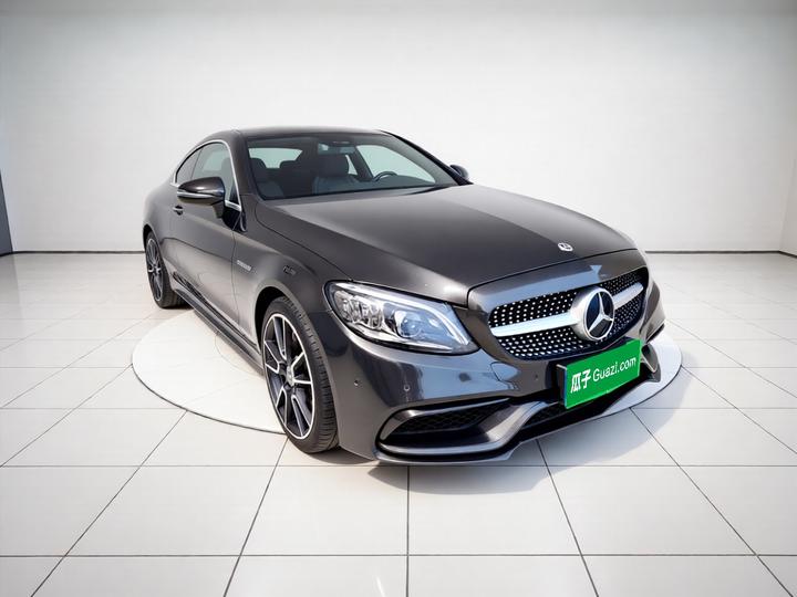 C-Class Imported 2019 C 260 4MATIC Coupe photo 3