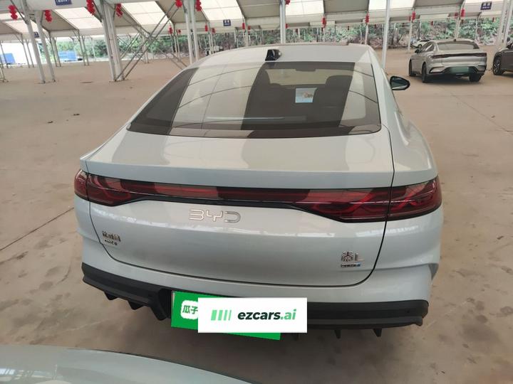 Qin L 2025 DM-i ADAS 120KM photo 3