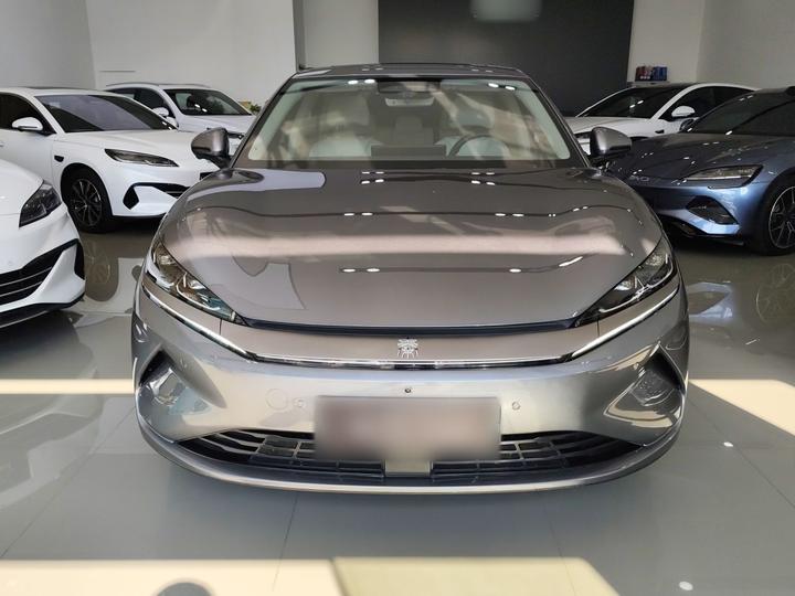 Qin L 2025 EV 545KM Excellence photo 2