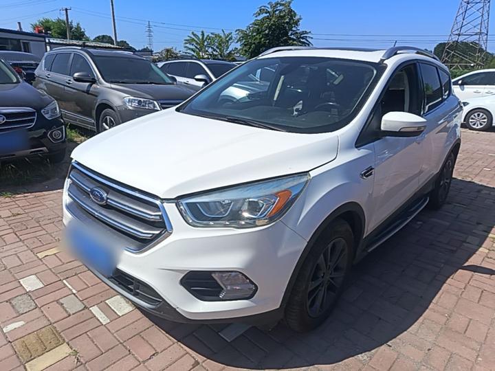 Kuga 2019 EcoBoost 180 RWD China VI