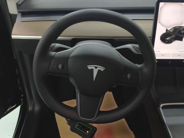 Model Y 2021 Standard Range RWD photo 6