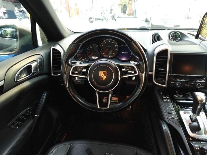 2015 Cayenne 3.0T photo 7