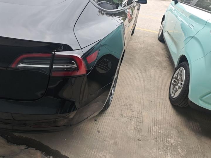 Model 3 2022 RWD photo 7