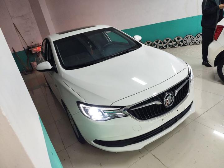 Excelle 2021 Facelift Classic 1.5L AT Elite photo 3