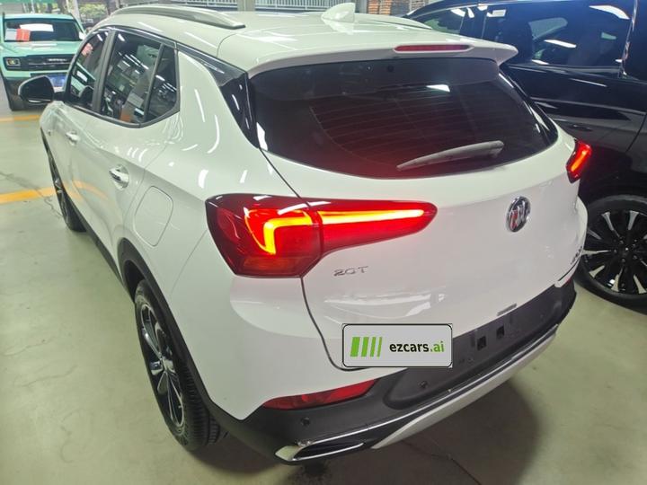 GX 2020 20T CVT RWD Luxury photo 4