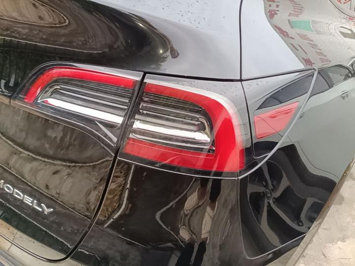 Model Y 2024 RWD photo 7