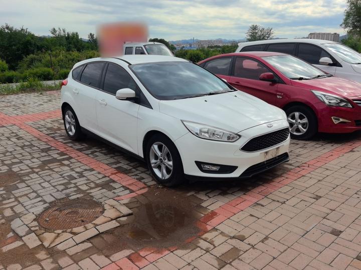 Focus 2017 Hatchback 1.6L AT Comfort photo 3