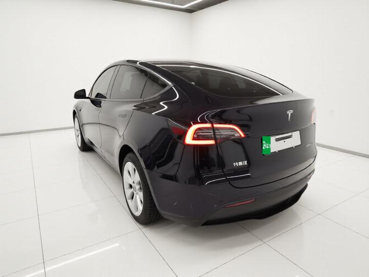Model Y 2022 Facelift RWD photo 4