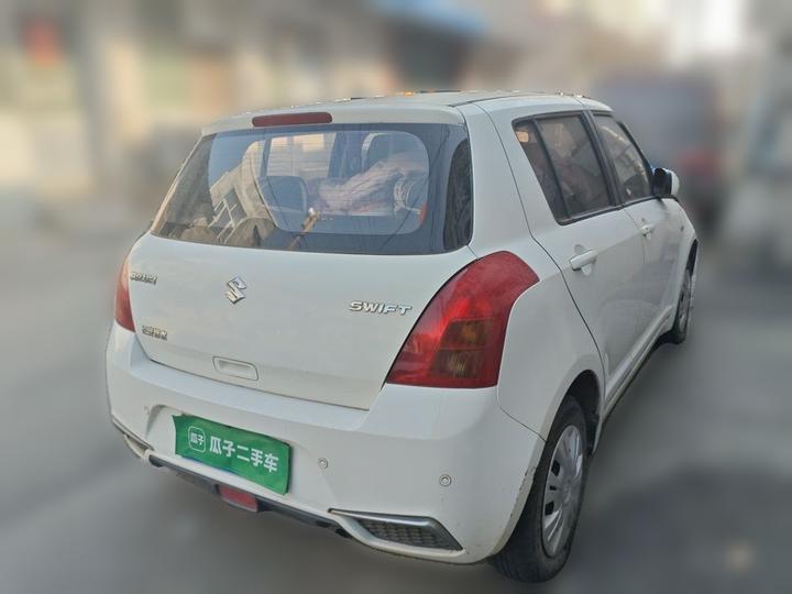 Swift 2014 1.3L MT Standard photo 6