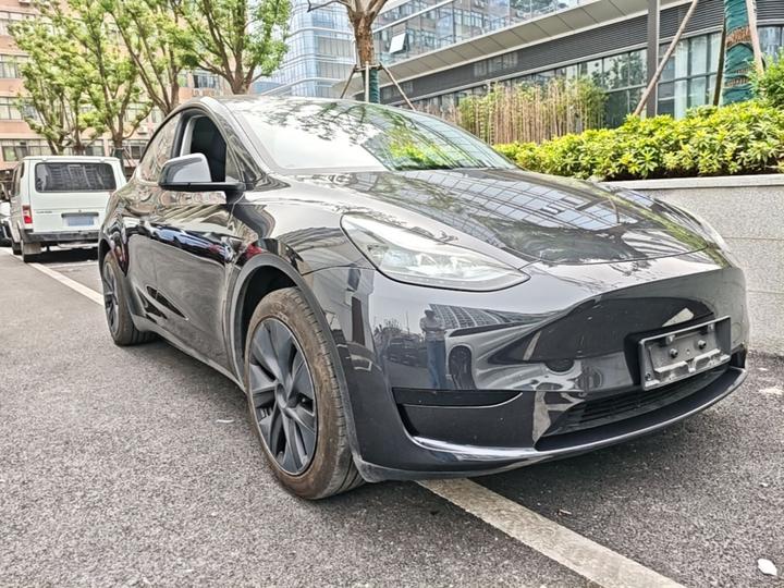 Model Y 2024 RWD photo 3
