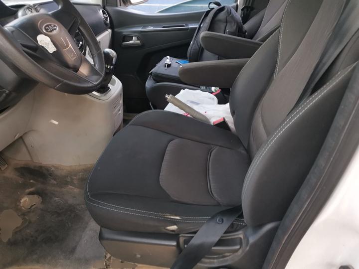 Refine M3 2019 PLUS 1.8L Luxury 9-Seater photo 7