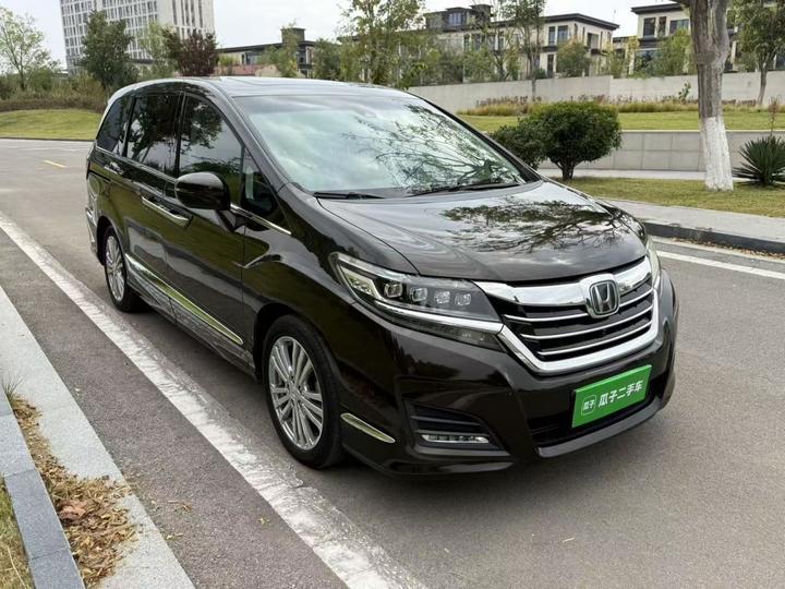 Elysion 2016 2.4L Supreme photo 3