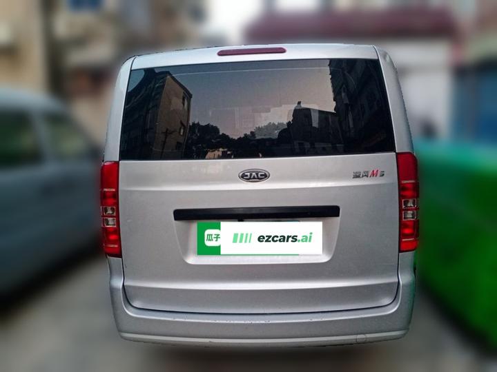 Refine M3 2019 1.8L 5-Seater photo 5