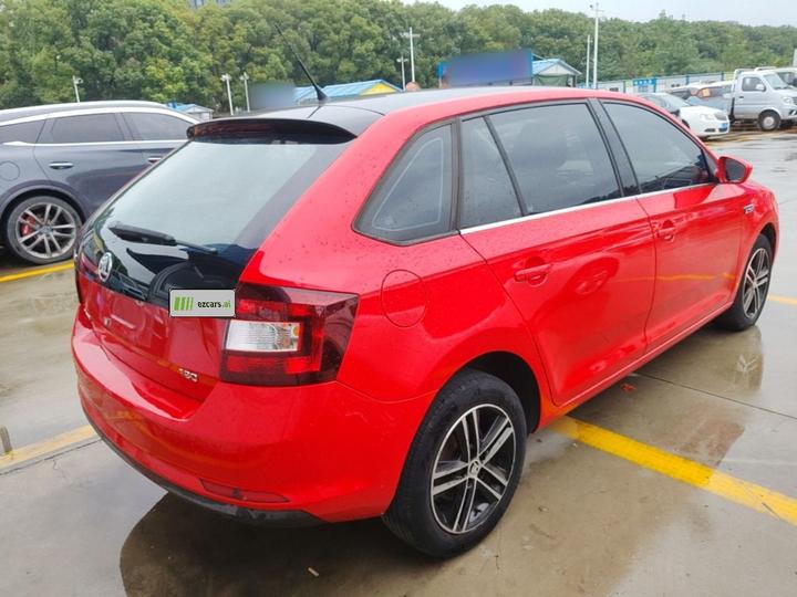 Rapid Spaceback 2016 1.6L AT photo 4