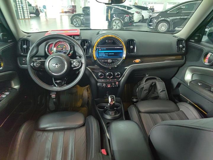 2019 2.0T COOPER S ALL4 photo 5