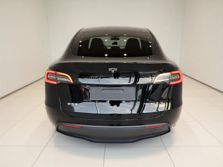 Model Y 2022 RWD photo 3