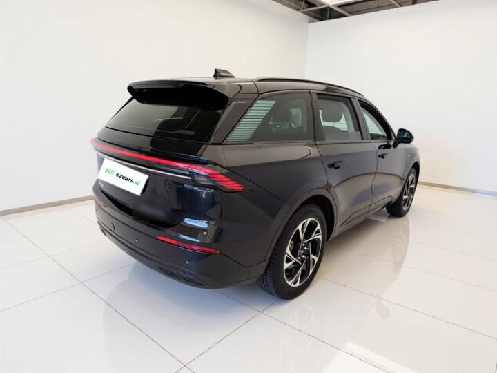 Nautilus 2023 2.0T AWD Hybrid photo 4