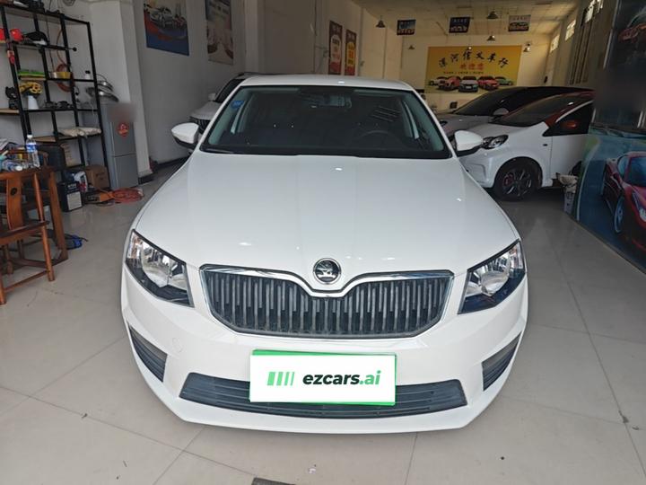 Octavia 2017 Classic 1.6L AT Standard photo 2