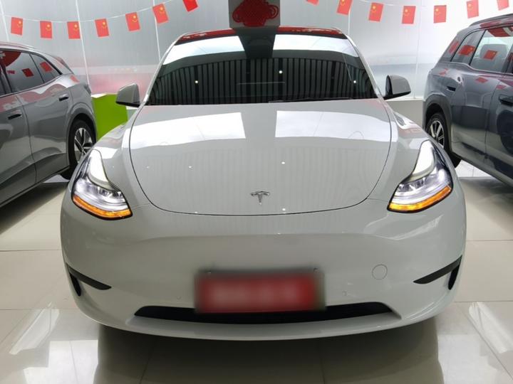Model Y 2023 RWD photo 2