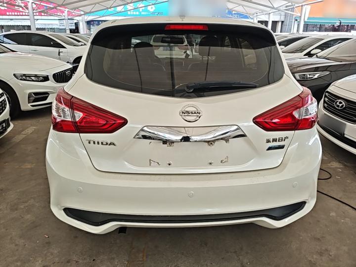 Tiida 2016 1.6L CVT photo 5