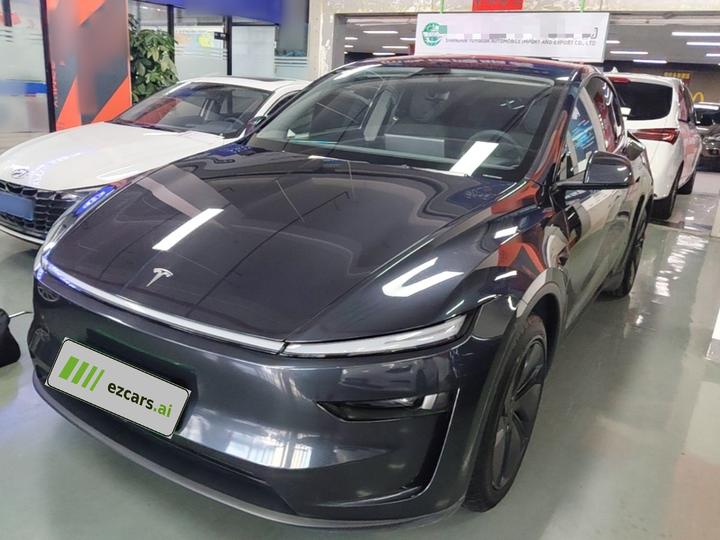 Model Y 2025 RWD