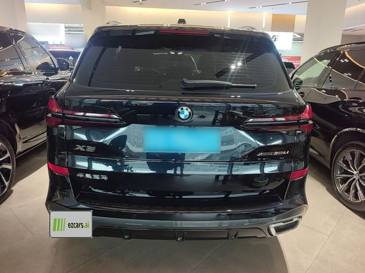 X5 2023 xDrive 30Li Exclusive M M Sport Night Package photo 3