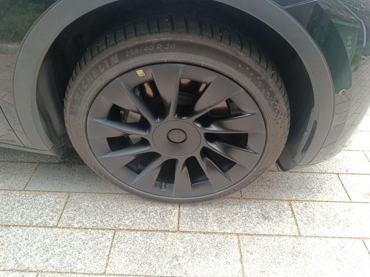 Model Y 2023 Long Range AWD photo 8