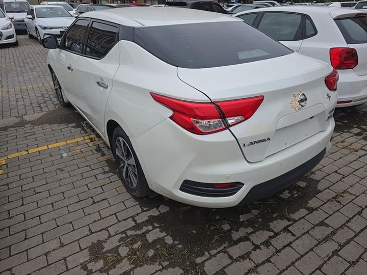 2016 1.6L CVT photo 4
