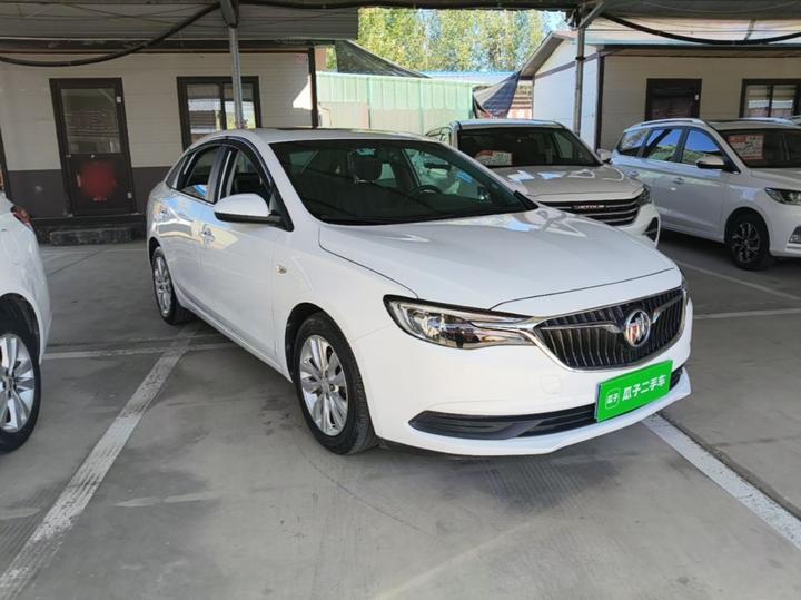 Excelle 2021 Facelift Classic 1.5L AT Elite photo 3