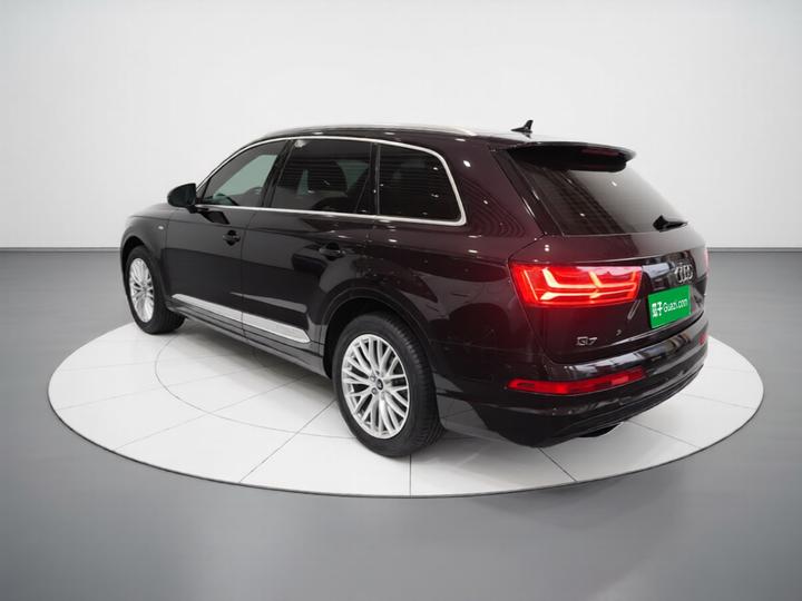 Q7 2016 45 TFSI Tech photo 4