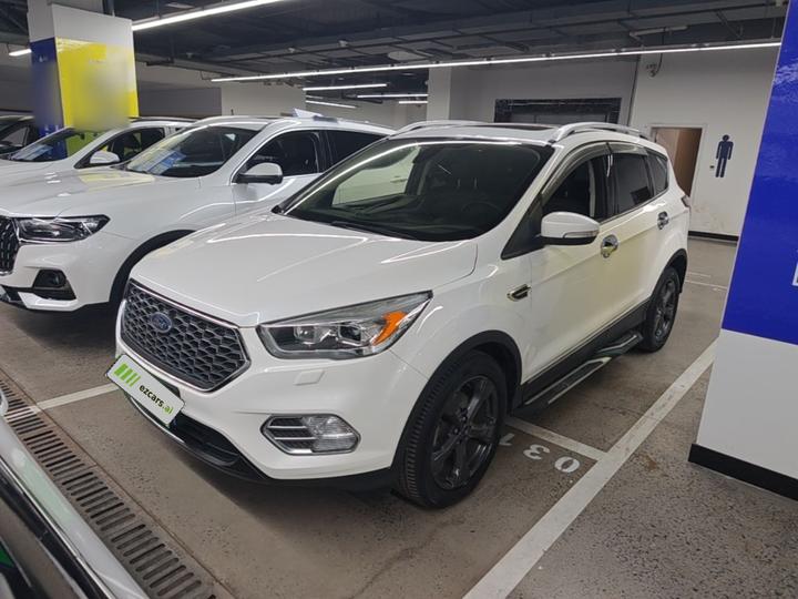 Kuga 2019 EcoBoost 180 RWD China V