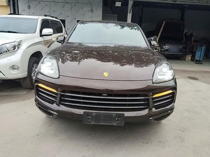 2019 Cayenne 3.0T photo 2