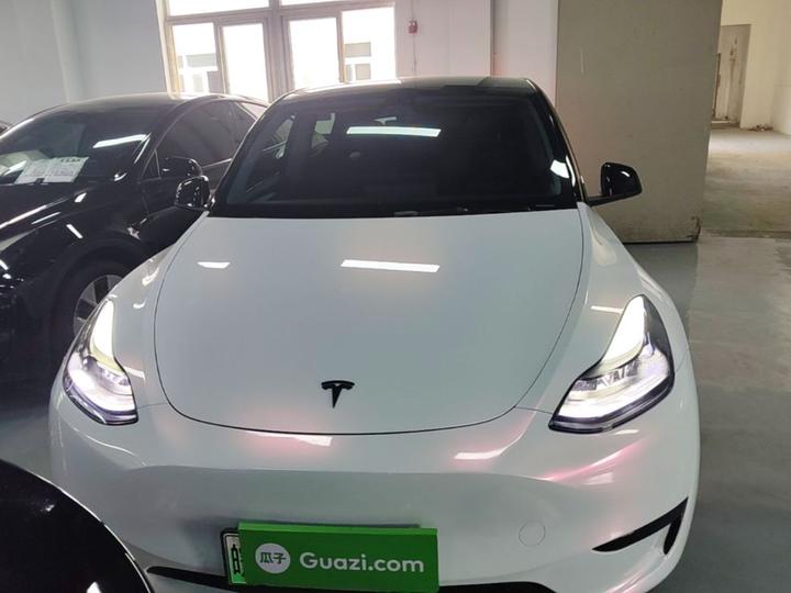 Model Y 2022 Facelift RWD photo 2