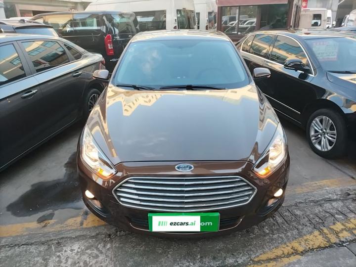 Escort 2015 1.5L AT Comfort photo 2