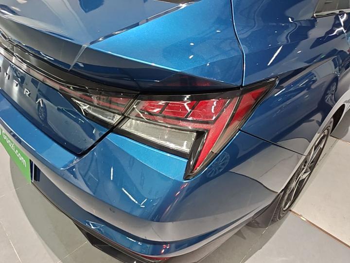 Elantra 2022 1.5L CVT LUX Premium photo 7