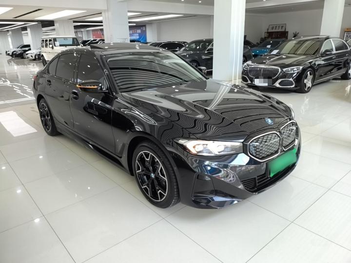i3 2026 Facelift eDrive 40 L M Night Package photo 3