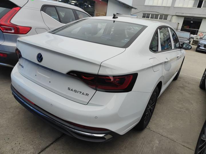 Sagitar 2025 Facelift 200TSI DSG photo 4