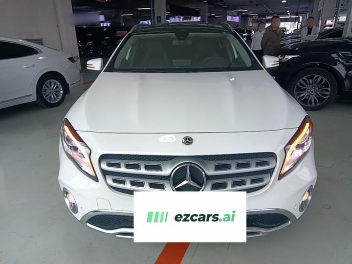 GLA 2017 GLA 220 4MATIC Fashion photo 2