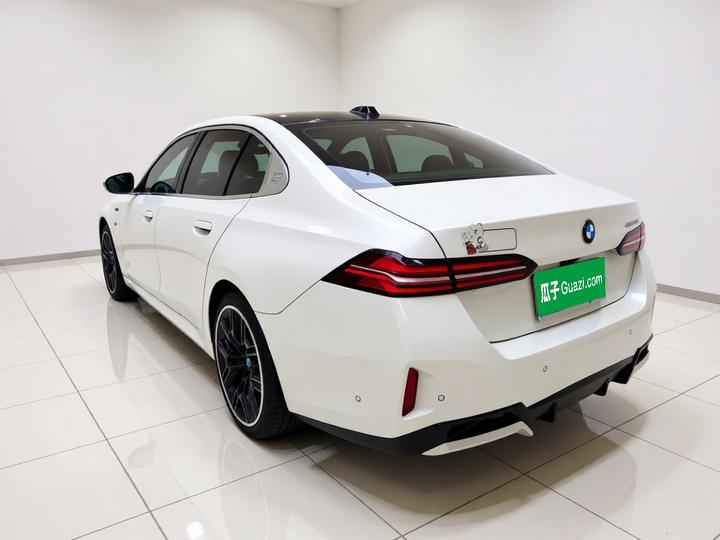 5 Series 2024 530Li Exclusive M Sport Package photo 4