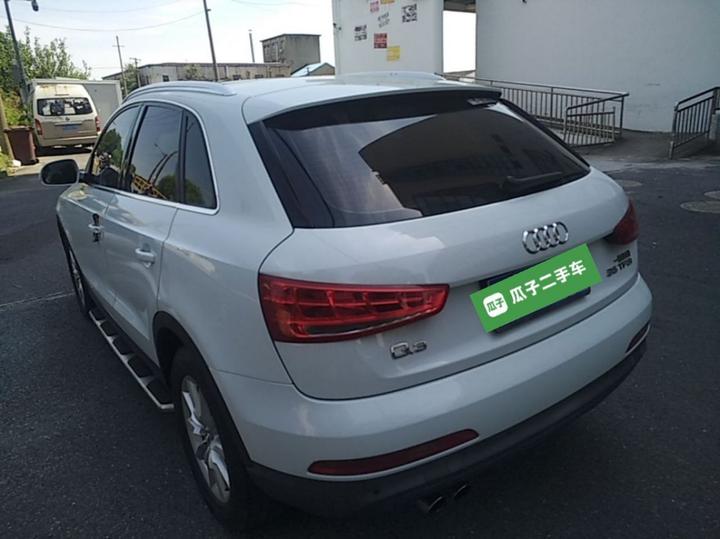 Q3 2015 35 TFSI Progressive photo 4