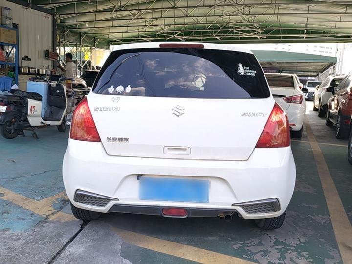 Swift 2014 1.3L MT Standard photo 5