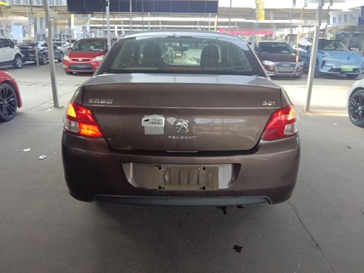 301 2014 1.6L MT Comfort photo 3