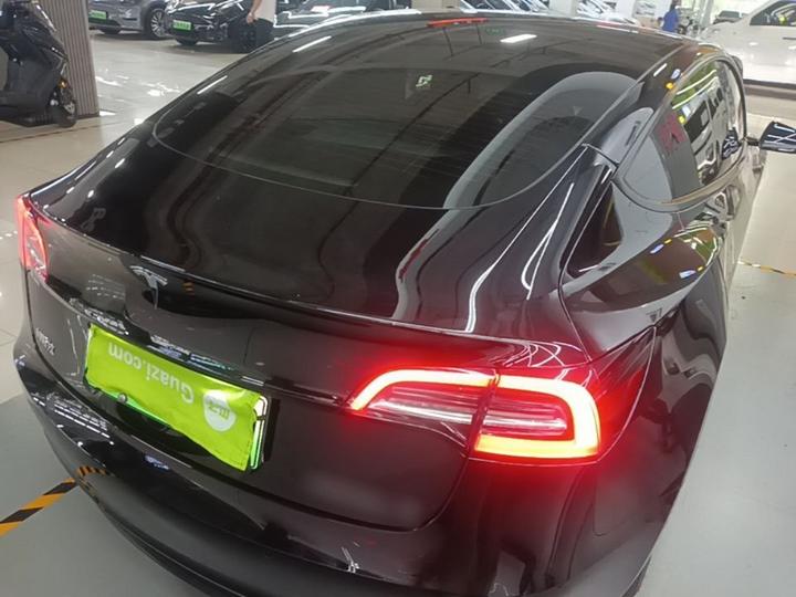 Model 3 2022 RWD photo 5
