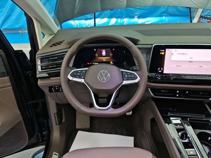 Viloran 2026 380TSI photo 6