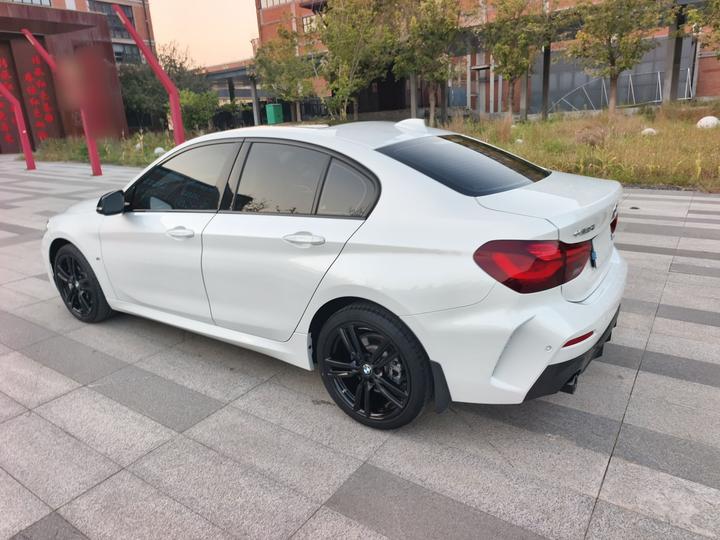 1 Series 2023 125i M Sport photo 3
